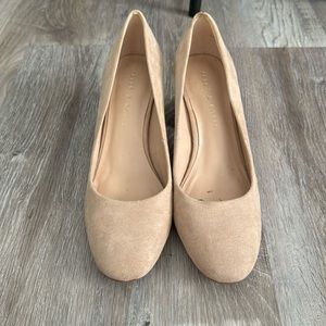 Nude suede pumps